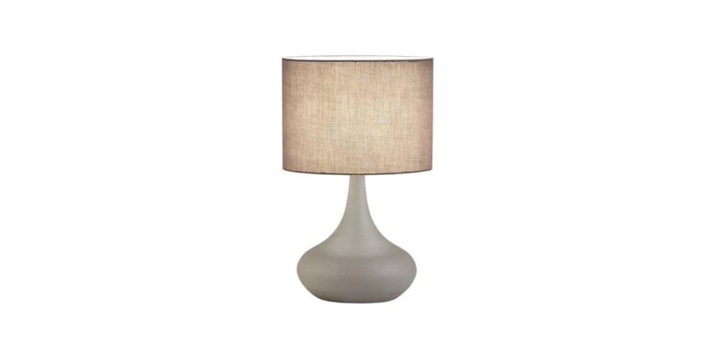 Table lamp with a cloth hat